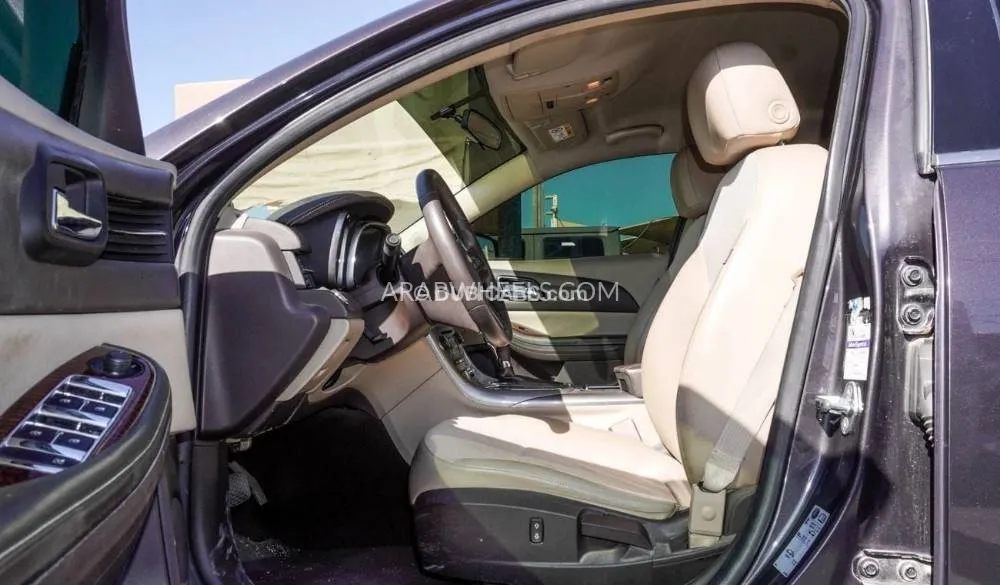 Chevrolet Malibu 2014 for Sale in Sharjah Image-10