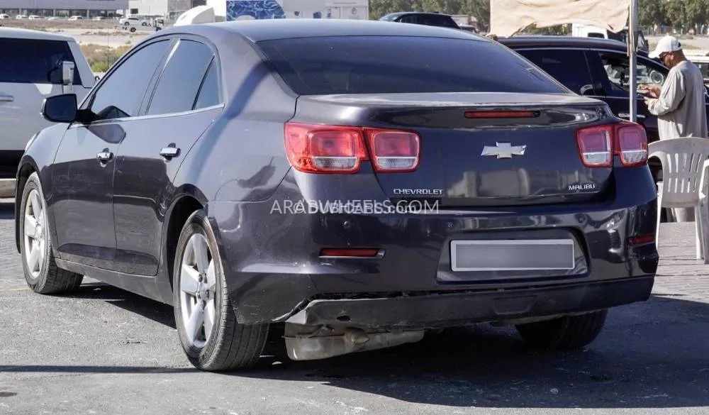 Chevrolet Malibu 2014 for Sale in Sharjah Image-12