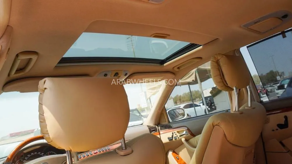مرسيدس بنز CLS Class 2002 for Sale in الشارقة Image-11