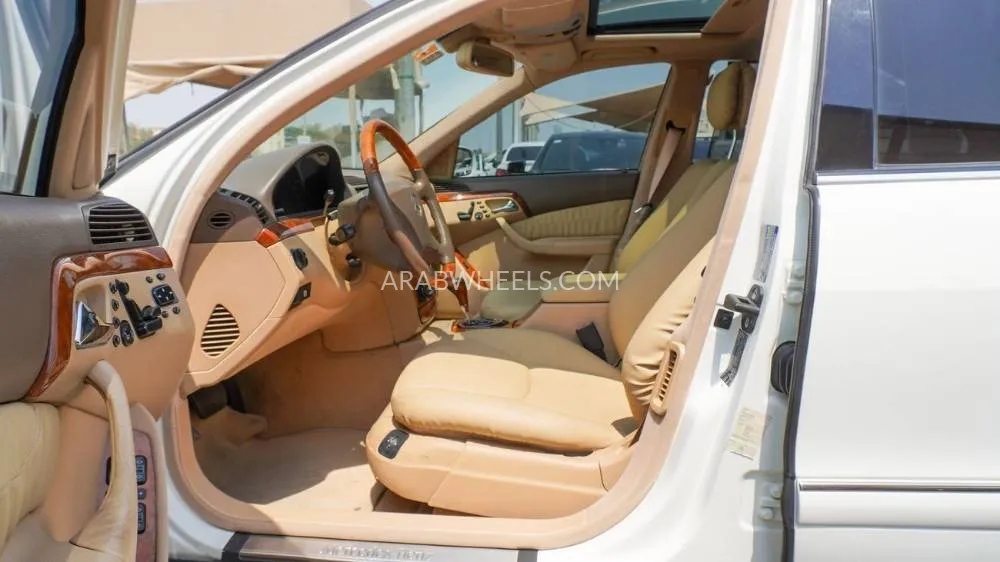 مرسيدس بنز CLS Class 2002 for Sale in الشارقة Image-13