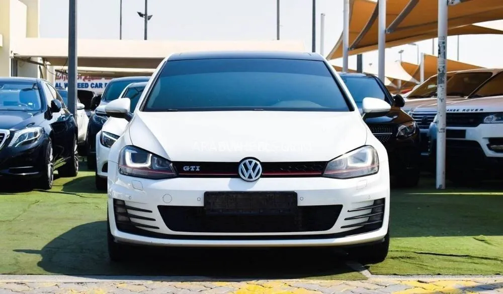 Volkswagen Golf 2015 for Sale in Sharjah Image-2