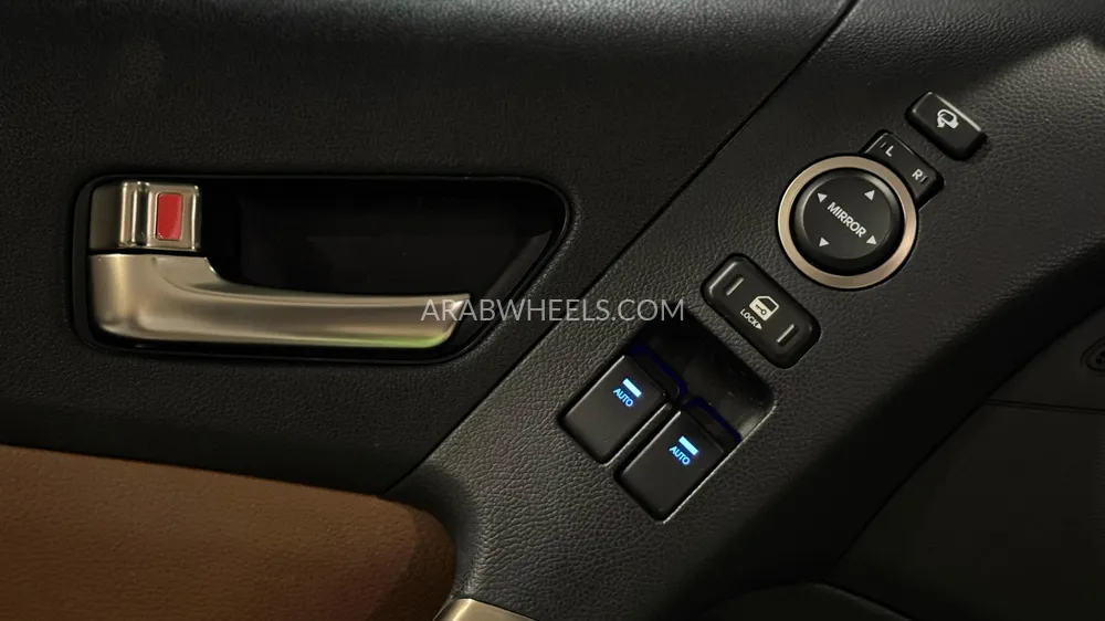 هيونداي جينيسيس 2016 for Sale in دبي Image-9