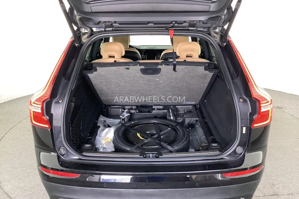 فولفو إكس سي 60 2020 for Sale in دبي Image-15