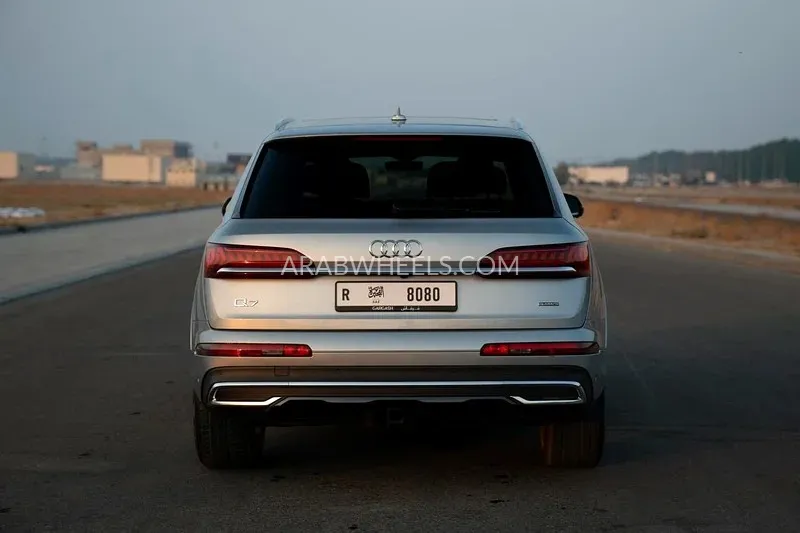 Audi Q7 2023 for Sale in Dubai Image-3