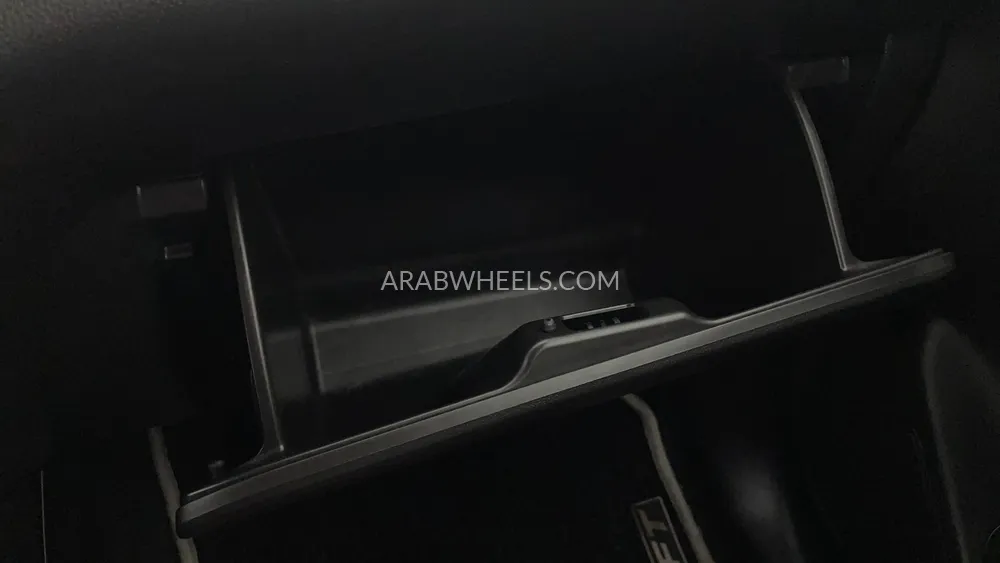 Suzuki Swift 2023 for Sale in Dubai Image-30