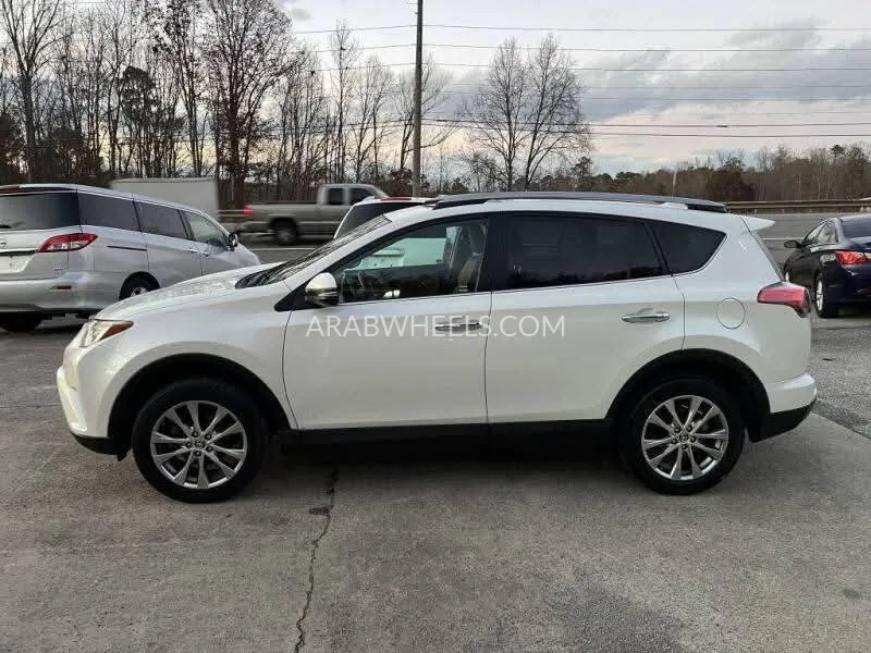 Toyota Rav4 2018 for Sale in Abu Dhabi Image-5