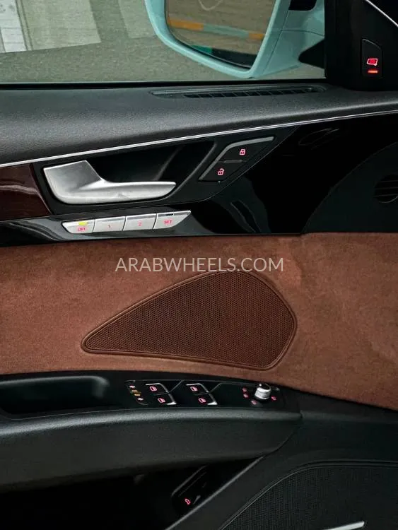 Audi A8 2014 for Sale in Abu Dhabi Image-5
