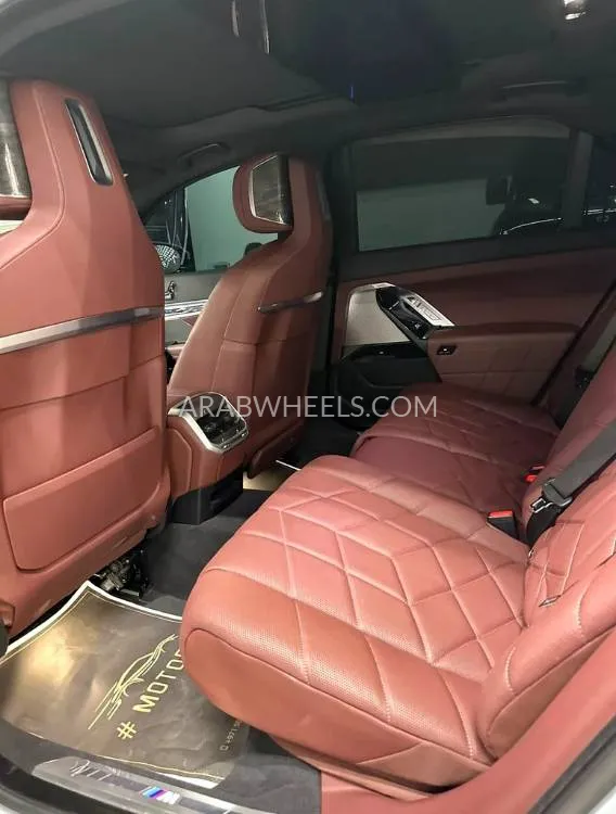 BMW 7 series 2023 for Sale in Dubai Image-18