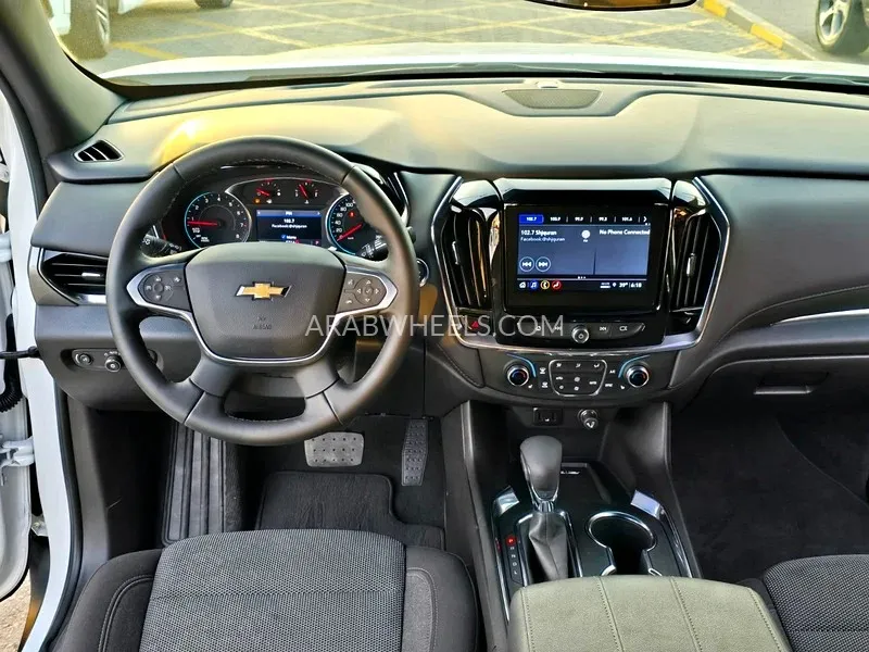 Chevrolet Traverse 2023 for Sale in Sharjah Image-10