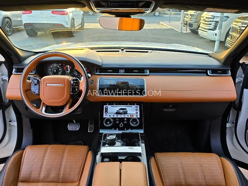 لاند روفر رينج روفر فيلار 2018 for Sale in الشارقة Image-10