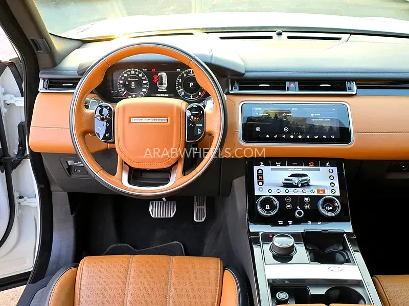 لاند روفر رينج روفر فيلار 2018 for Sale in الشارقة Image-12