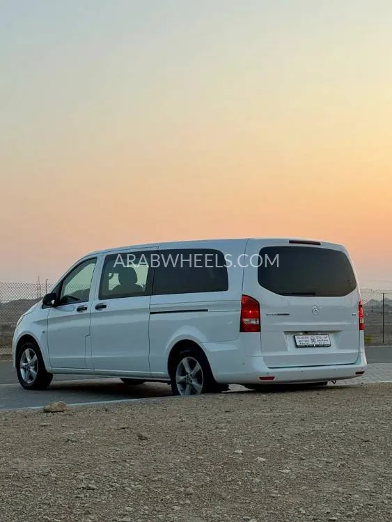 Mercedes Benz V Class 2018 for Sale in Abu Dhabi Image-11