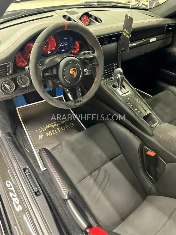 بورشه 911 2018 for Sale in دبي Image-17