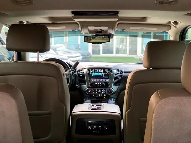 Chevrolet Tahoe 2015 for Sale in Sharjah Image-3