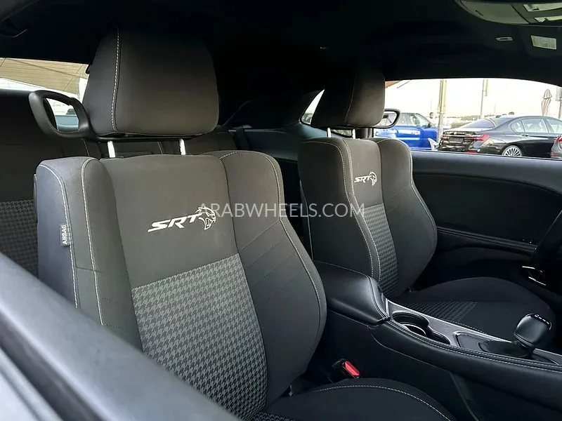 دودج تشالينجر 2019 for Sale in الشارقة Image-17
