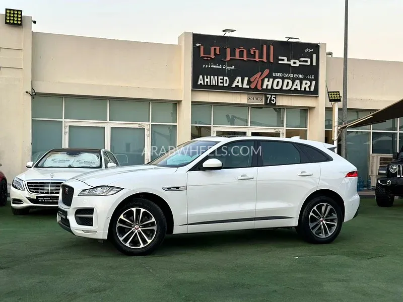 Jaguar F Pace 2019 for Sale in Sharjah Image-7