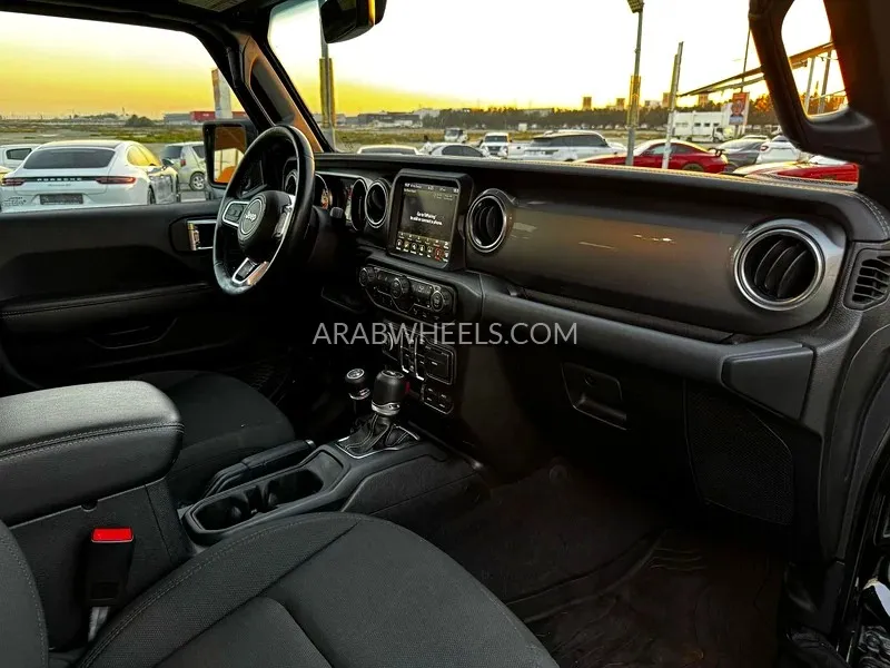 جيب رانجلر 2021 for Sale in الشارقة Image-5