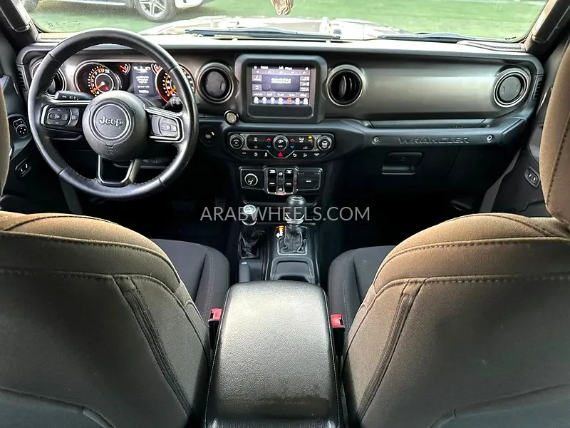 جيب رانجلر 2019 for Sale in الشارقة Image-9