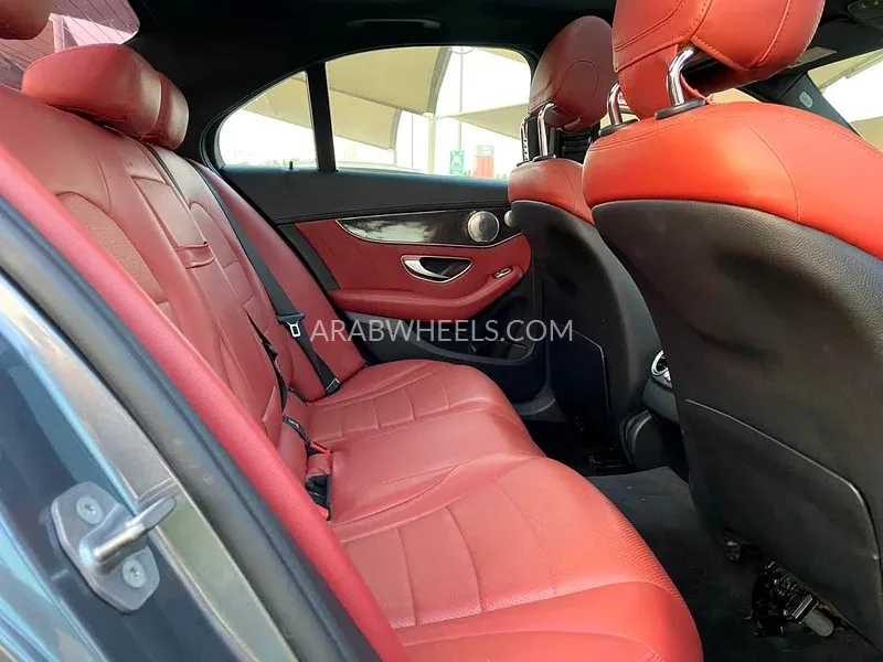 مرسيدس بنز كلاس C 2017 for Sale in الشارقة Image-7