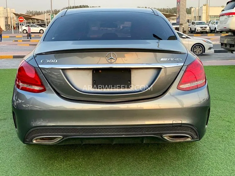 مرسيدس بنز كلاس C 2017 for Sale in الشارقة Image-16