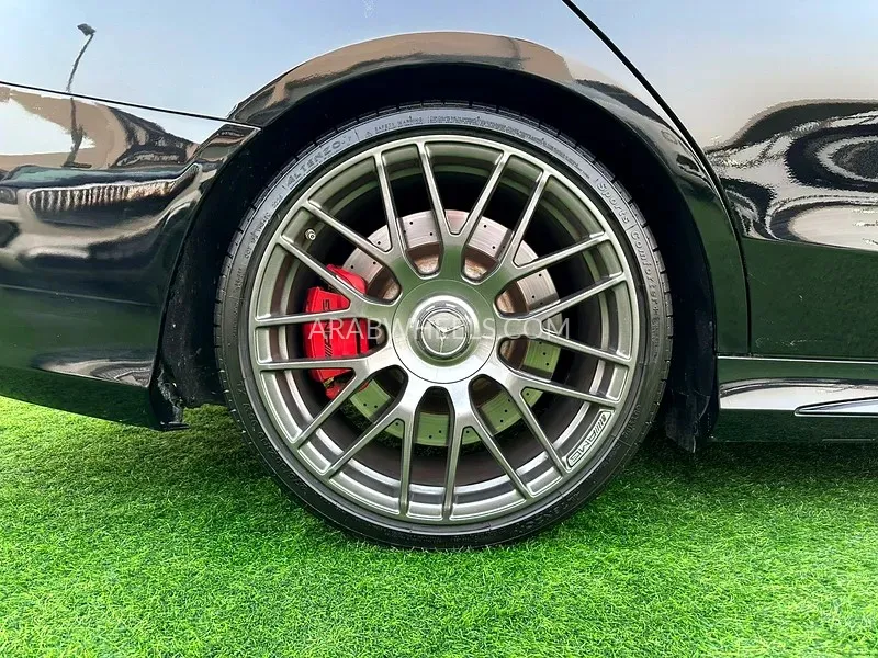 Mercedes Benz C Class 2018 for Sale in Sharjah Image-2