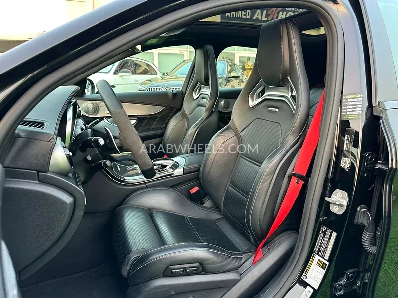 Mercedes Benz C Class 2018 for Sale in Sharjah Image-4