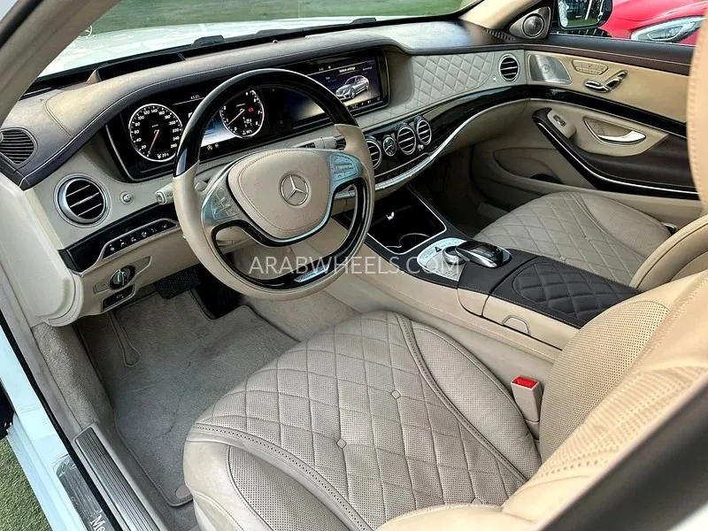 مرسيدس بنز CLS Class 2015 for Sale in الشارقة Image-2