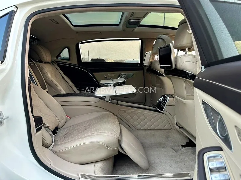 مرسيدس بنز CLS Class 2015 for Sale in الشارقة Image-17