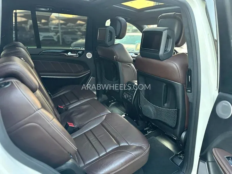 Mercedes Benz GL Class 2016 for Sale in Sharjah Image-5