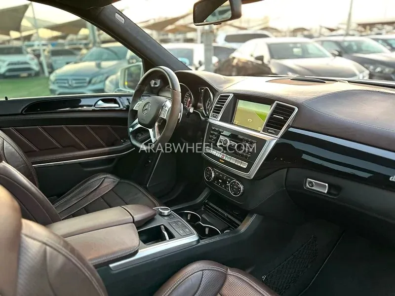 Mercedes Benz GL Class 2016 for Sale in Sharjah Image-11