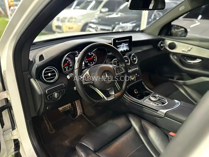Mercedes Benz GLC Class 2019 for Sale in Sharjah Image-5
