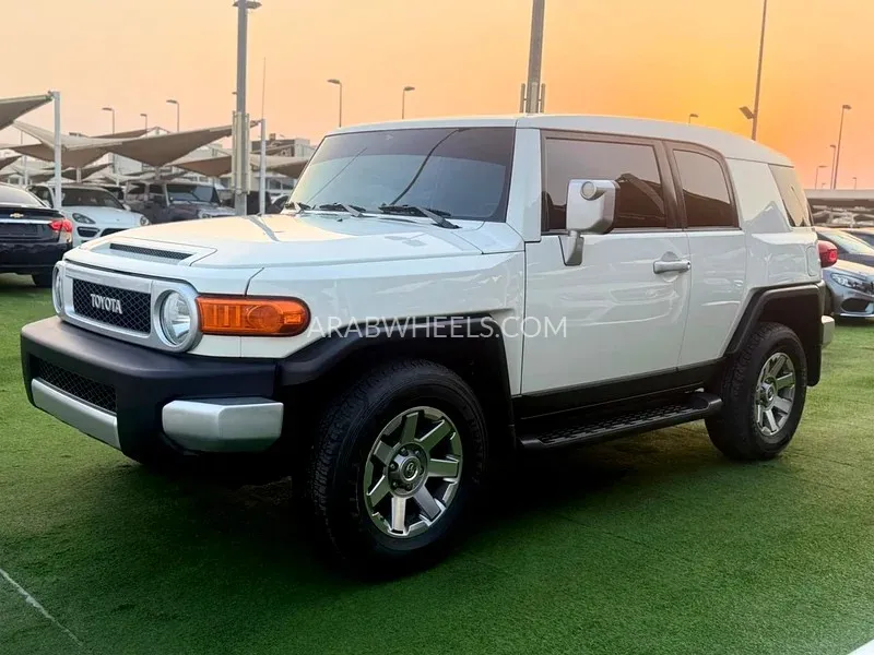 تويوتا إف جي كروزر 2023 for Sale in الشارقة Image-1