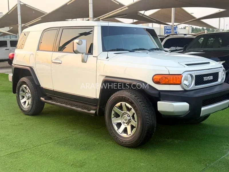 Toyota FJ Cruiser 2023 for Sale in Sharjah Image-13
