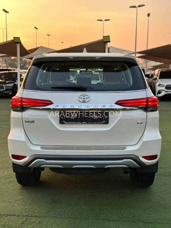 Toyota Fortuner 2020 for Sale in Sharjah Image-2
