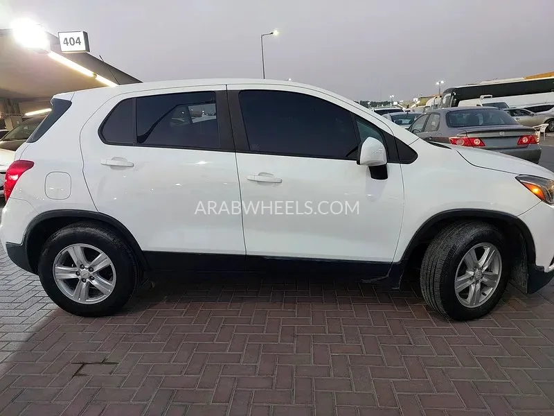 Chevrolet Trax 2021 for Sale in Sharjah Image-3