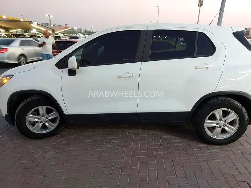 Chevrolet Trax 2021 for Sale in Sharjah Image-11