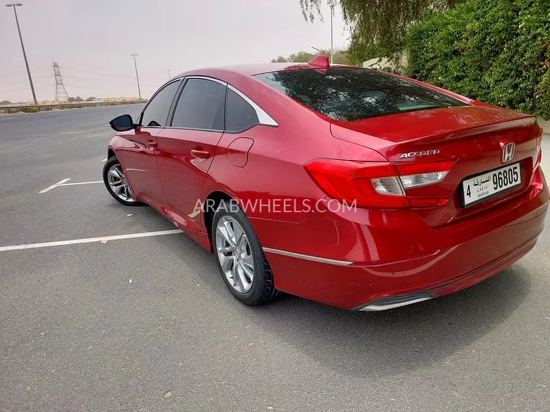 Honda Accord 2018 for Sale in Sharjah Image-9