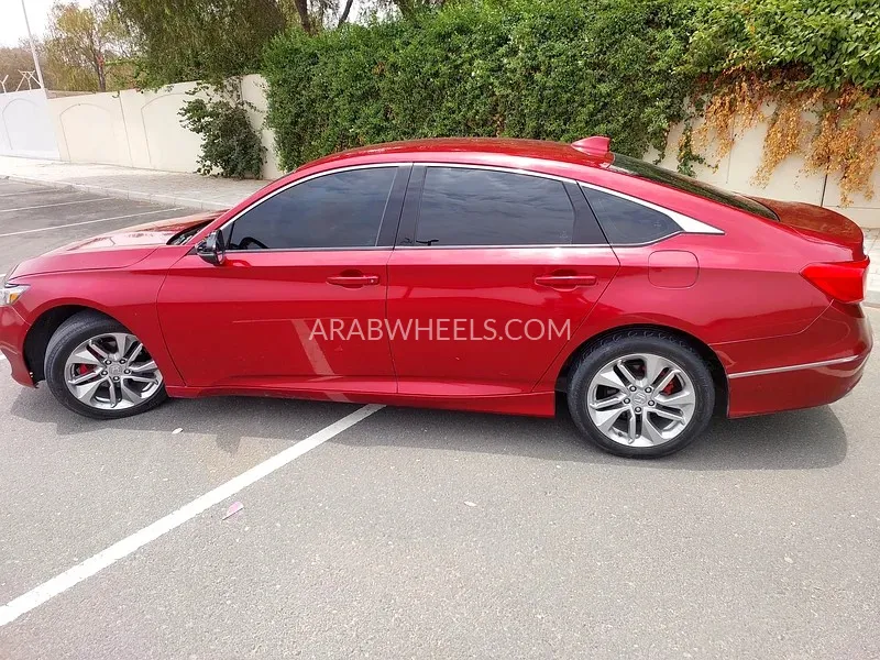 Honda Accord 2018 for Sale in Sharjah Image-12
