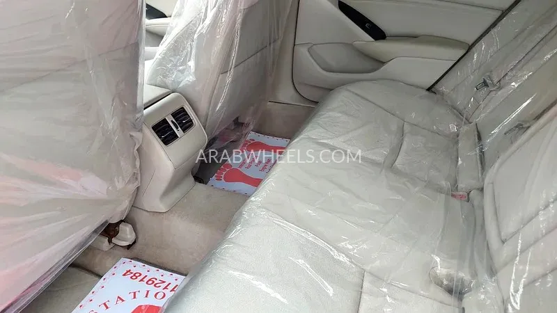 Honda Accord 2018 for Sale in Sharjah Image-18