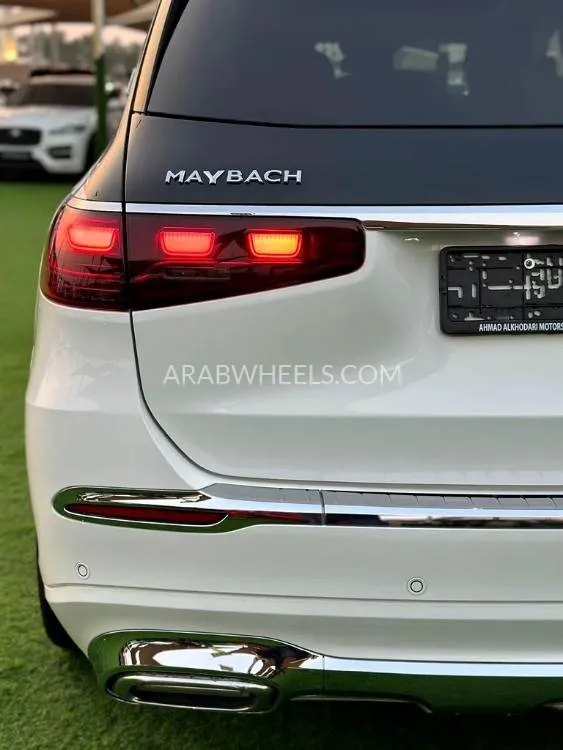 مرسيدس بنز GLS 2024 for Sale in الشارقة Image-10