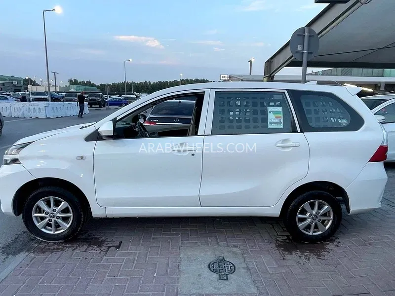 Toyota Avanza 2020 for Sale in Sharjah Image-4