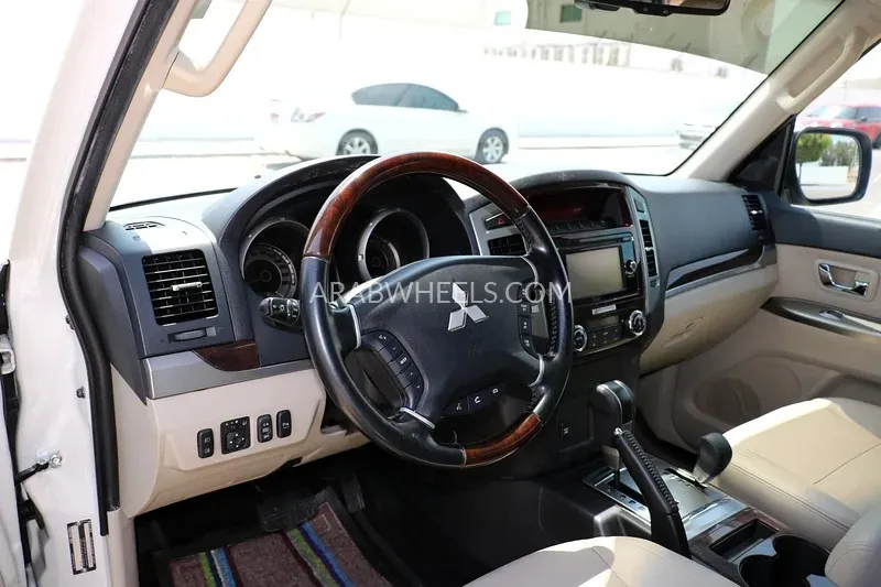 Mitsubishi Pajero 2020 for Sale in Abu Dhabi Image-15