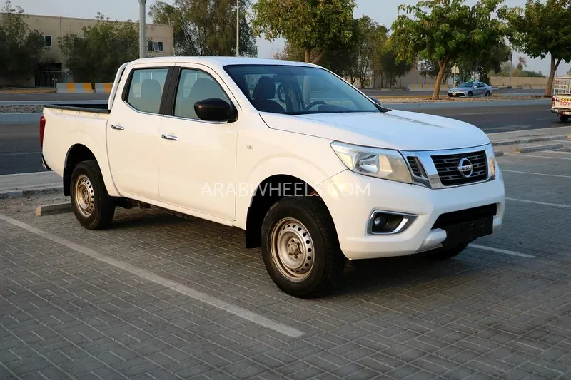 Nissan Navara 2022 for Sale in Abu Dhabi Image-2