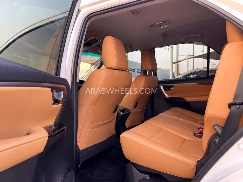 Toyota Fortuner 2023 for Sale in Sharjah Image-8