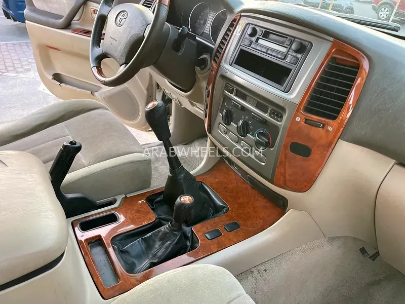 Toyota Land Cruiser 2006 for Sale in Sharjah Image-6