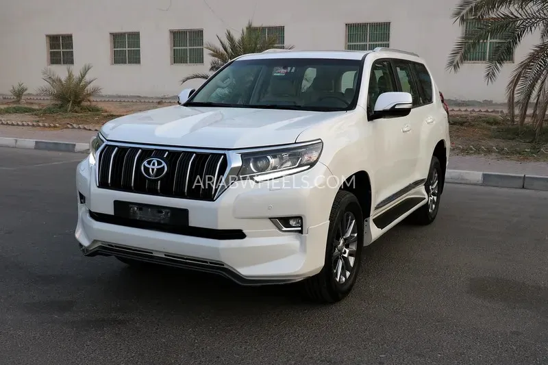 تويوتا لاند كروزر برادو 2019 for Sale in أبو ظبي Image-1