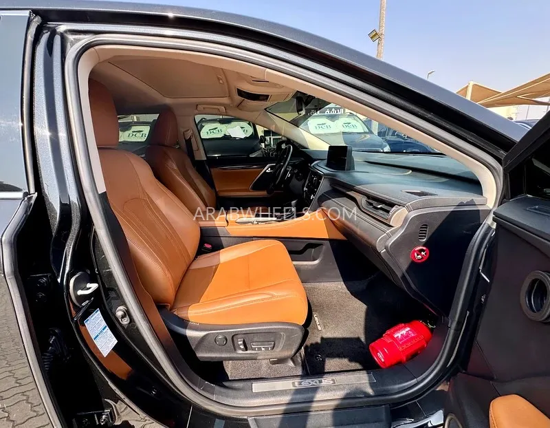 Lexus RX 2020 for Sale in Sharjah Image-15