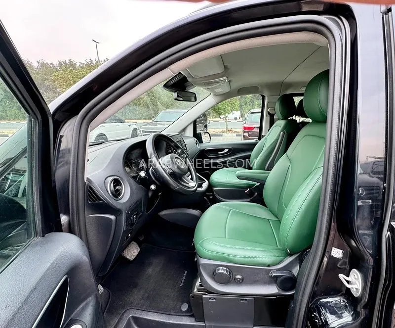 Mercedes Benz Vito 2019 for Sale in Sharjah Image-16