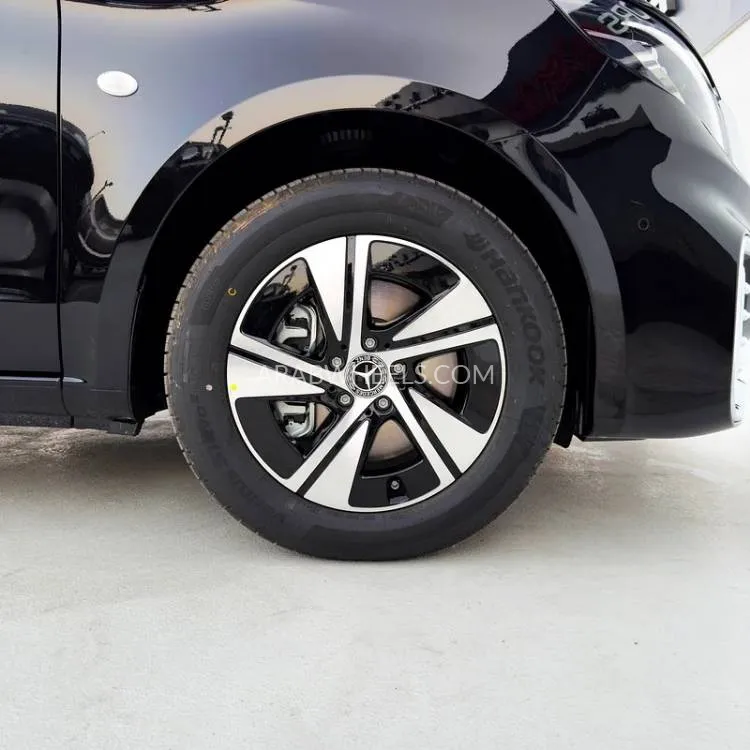 مرسيدس بنز فيتو 2025 for Sale in دبي Image-17