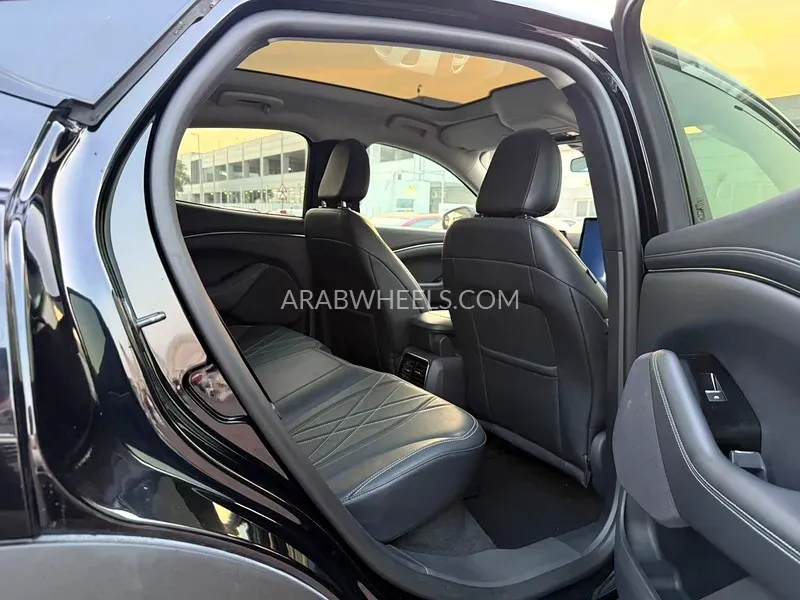 Ford Mustang Mach E 2022 for Sale in Sharjah Image-11